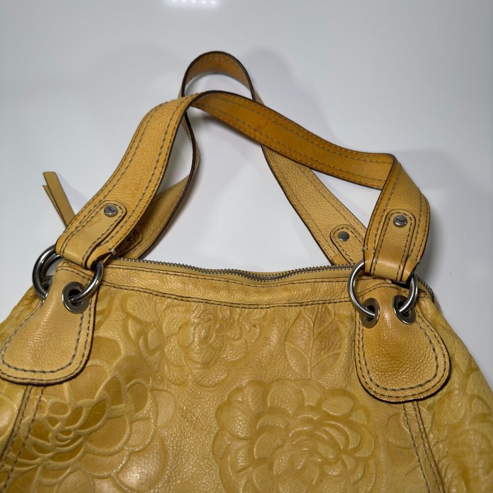 Fossil Bag Yellow Leather Shoulder Bag Embossed Floral Rose Tooled Boho VTG Y2K - Picture 6 of 11